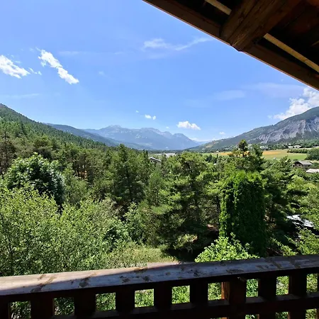 Les Ormes Couette-café 3*