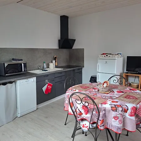 Indépendant Les Ormes Bed and breakfast Enchastrayes