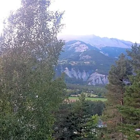 Indépendant Les Ormes Enchastrayes