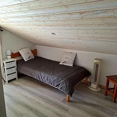 Indépendant Les Ormes Bed and breakfast