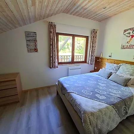 Indépendant Les Ormes Bed and breakfast Enchastrayes