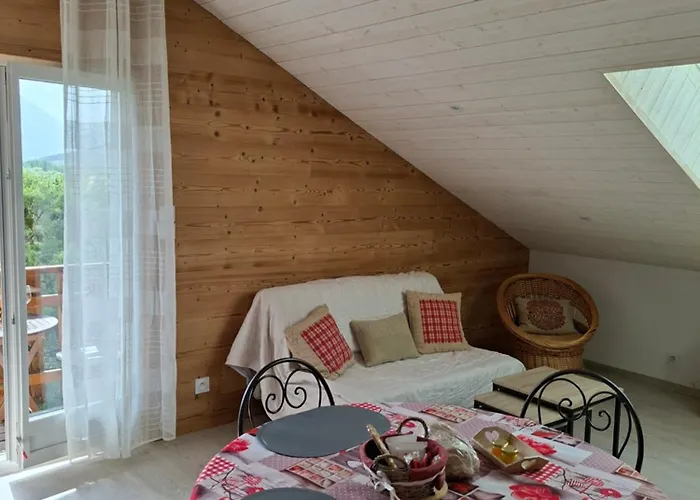 Les Ormes 3* Enchastrayes