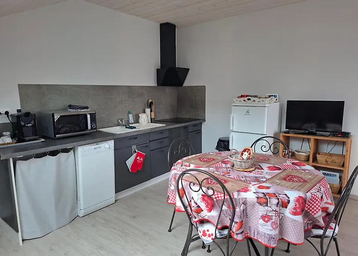 Les Ormes Couette-café Enchastrayes